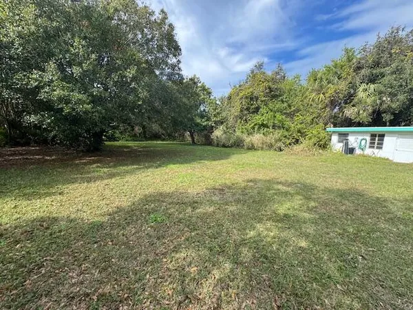 $2,250 | 3241 North Indian River Drive, Fort Pierce, FL 34946