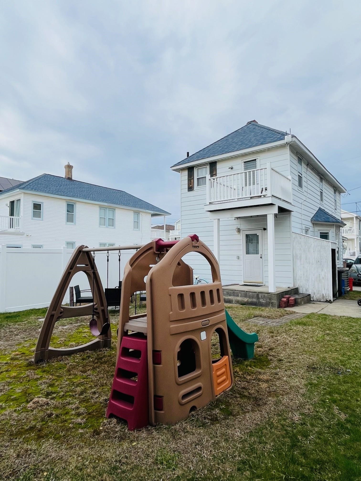 212 West Buttercup Road Wildwood Crest, NJ 08260 - Photo 5 of 25 Gallery Image 5