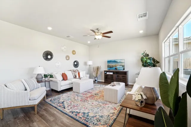 $499,900 | 1072 Hogan Road, Galt, CA 95632