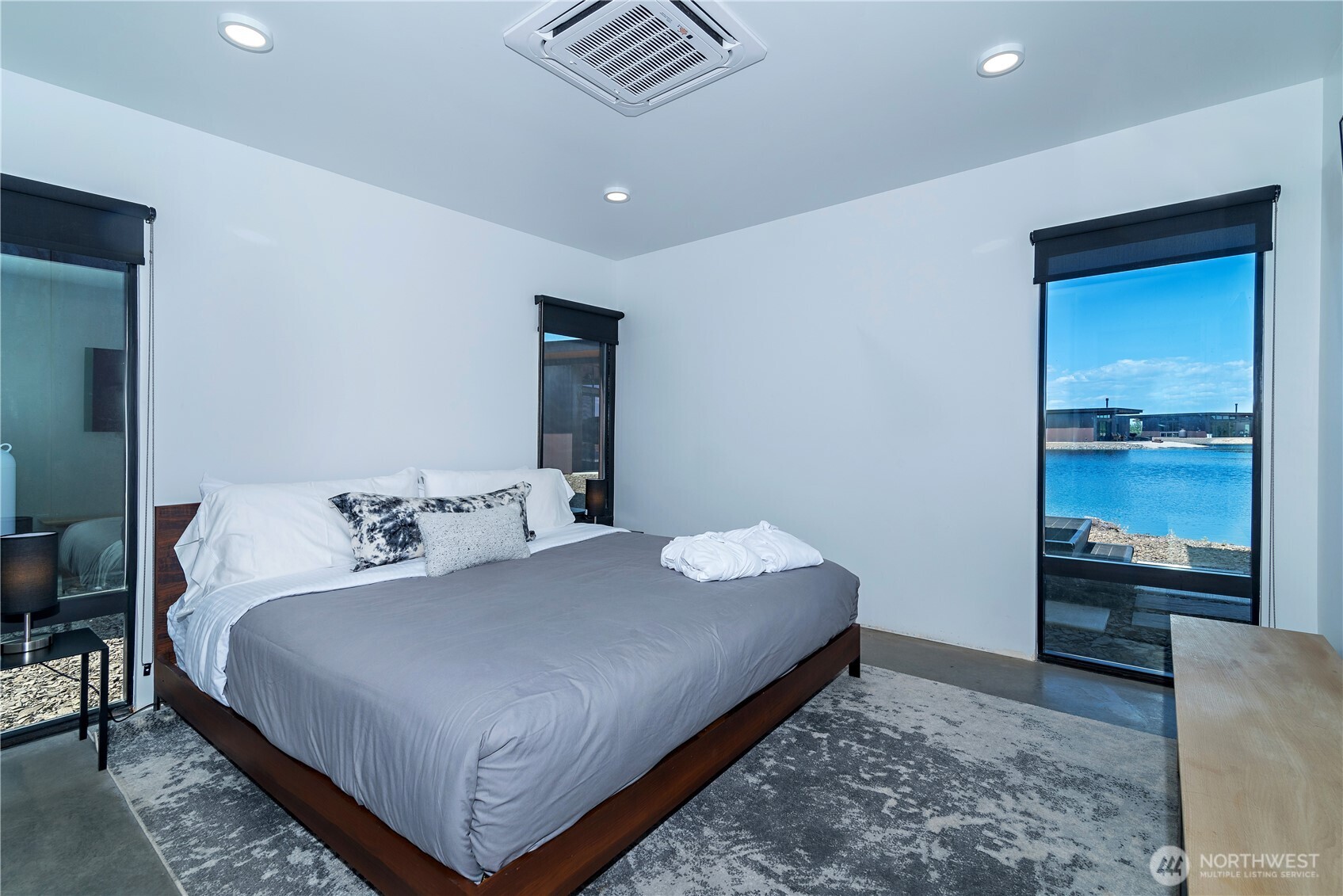 23592 Gorge View Loop Northwest Quincy, WA 98848 - Photo 17 of 24 a bedroom with a bed and with furniture