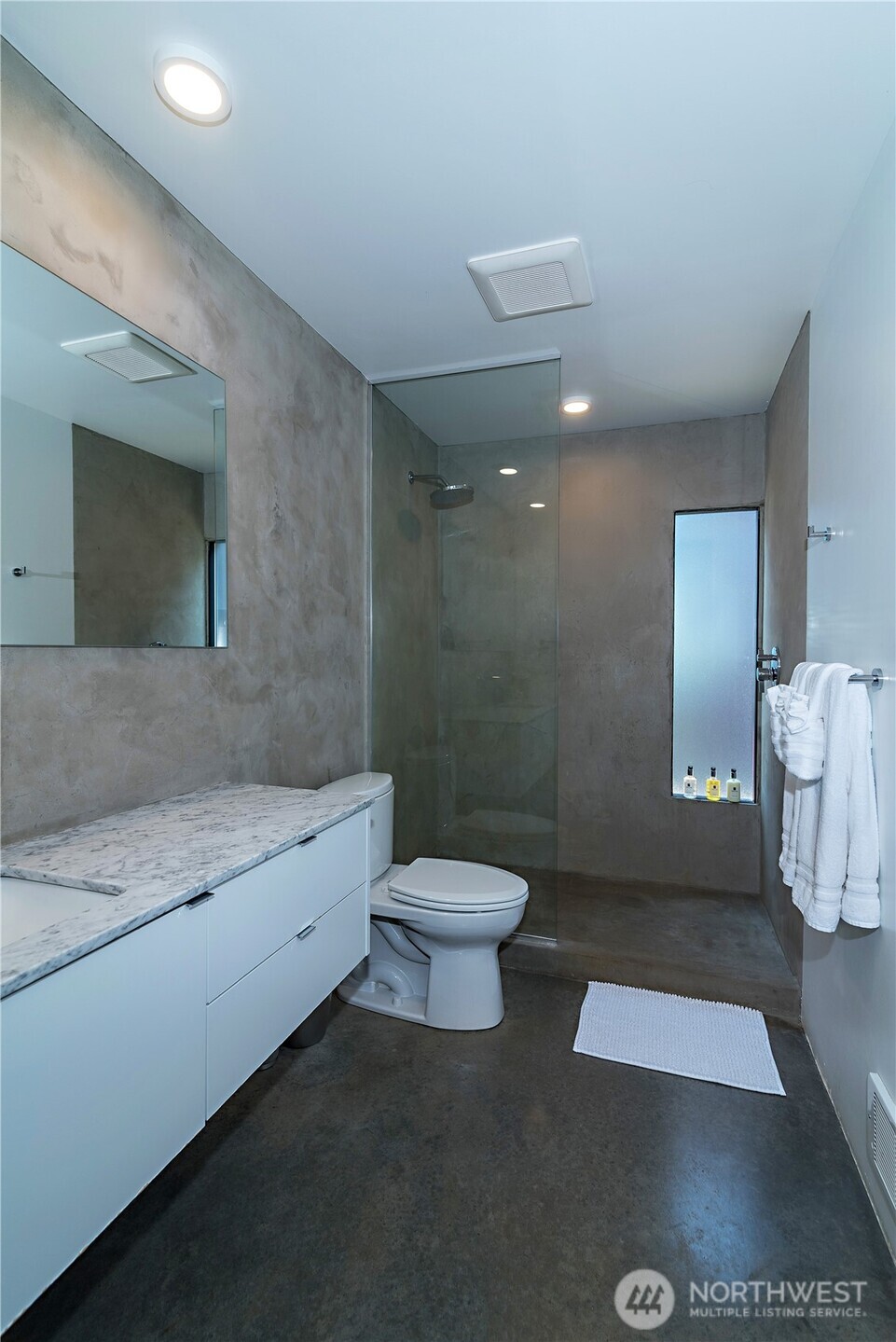 23592 Gorge View Loop Northwest Quincy, WA 98848 - Photo 20 of 24 a bathroom with a sink a toilet and mirror