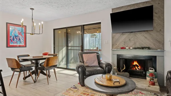 $210,000 | 9006 South Pointe Ridge Lane, Unit 4, Bloomington, IN 47401