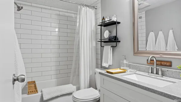 $210,000 | 9006 South Pointe Ridge Lane, Unit 4, Bloomington, IN 47401