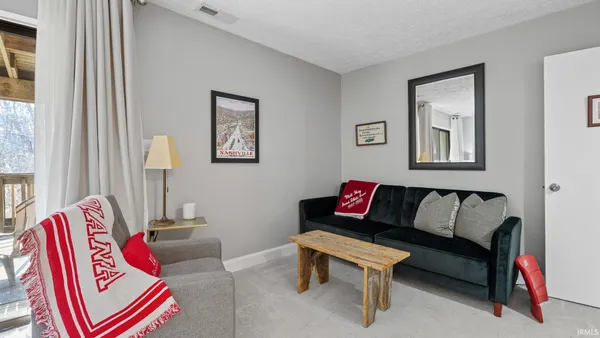 $210,000 | 9006 South Pointe Ridge Lane, Unit 4, Bloomington, IN 47401