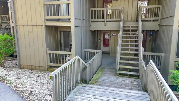 $210,000 | 9006 South Pointe Ridge Lane, Unit 4, Bloomington, IN 47401