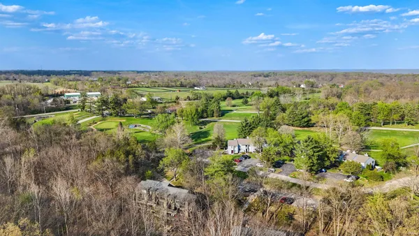 $210,000 | 9006 South Pointe Ridge Lane, Unit 4, Bloomington, IN 47401