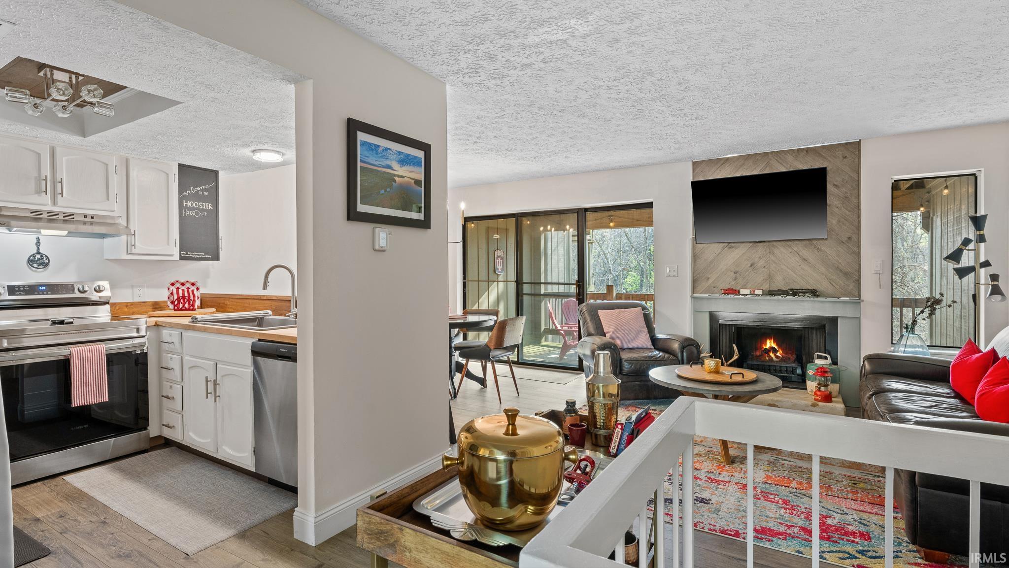 9006 South Pointe Ridge Lane, Unit 4 Bloomington, IN 47401 - Photo 9 of 36