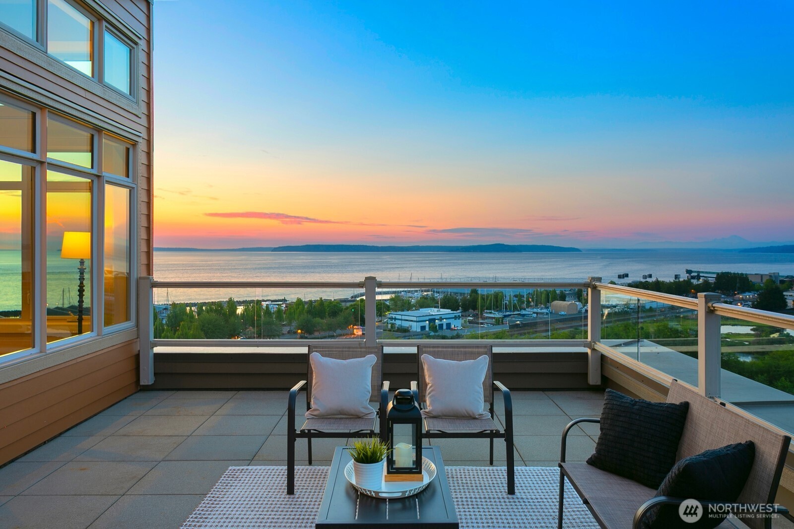 55 Pine Street, Unit 309 Edmonds, WA 98020 - Photo 3 of 40