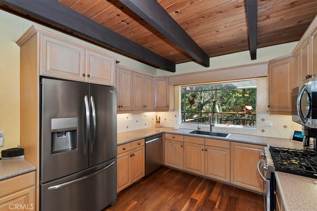 415 Golf Course Road Lake Arrowhead, CA 92352 - Photo 13 of 49