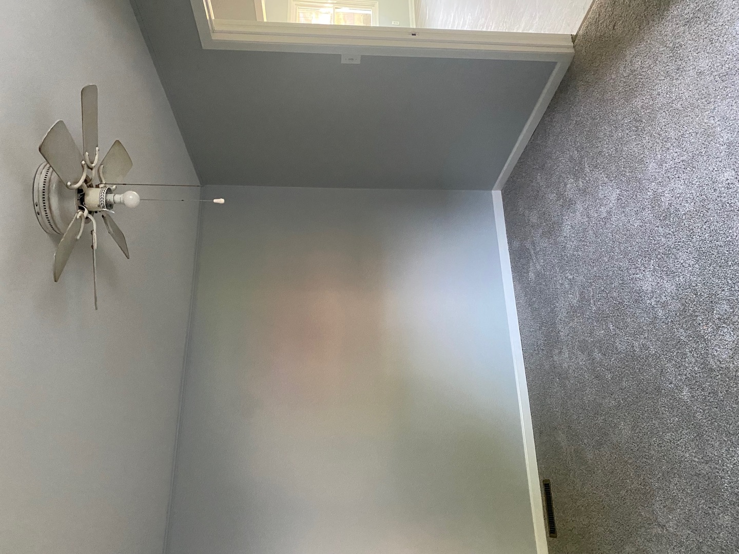 26039 North Gilmer Road Mundelein, IL 60060 - Photo 10 of 19 a view of a hallway