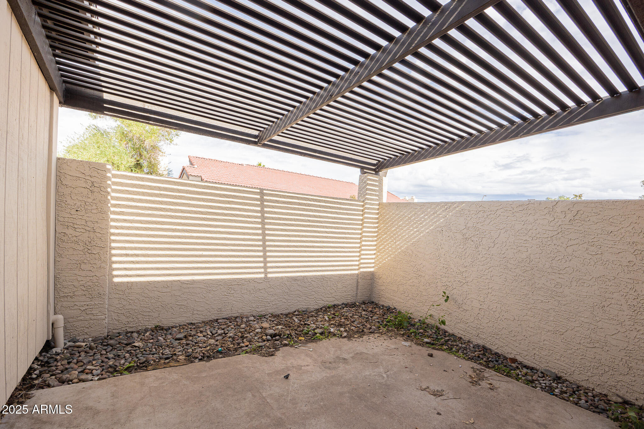2141 East Kirkland Lane, Unit 4 Tempe, AZ 85281 - Photo 19 of 21 a view of a room that has a window