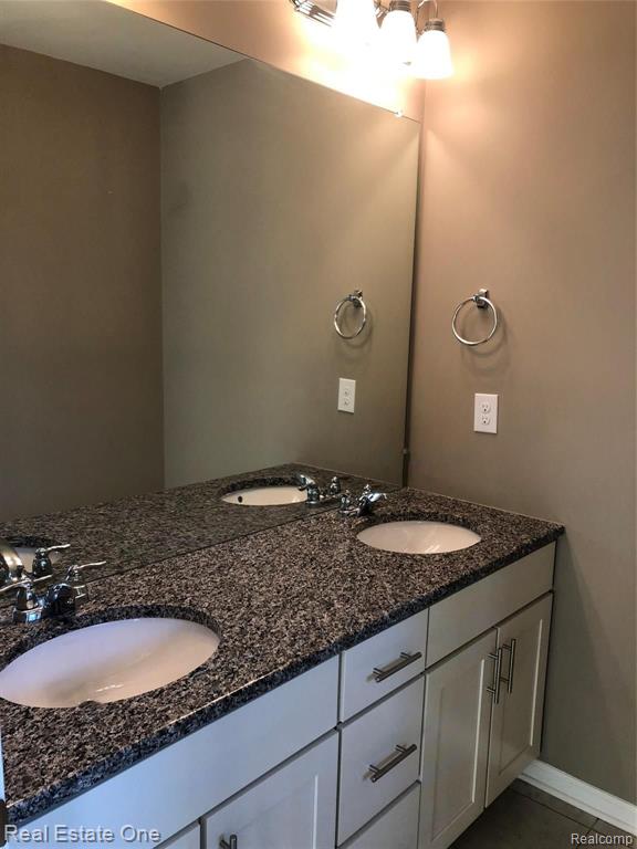 2908 Glenbar Circle, Unit 92 Rochester, MI 48307 - Photo 11 of 16