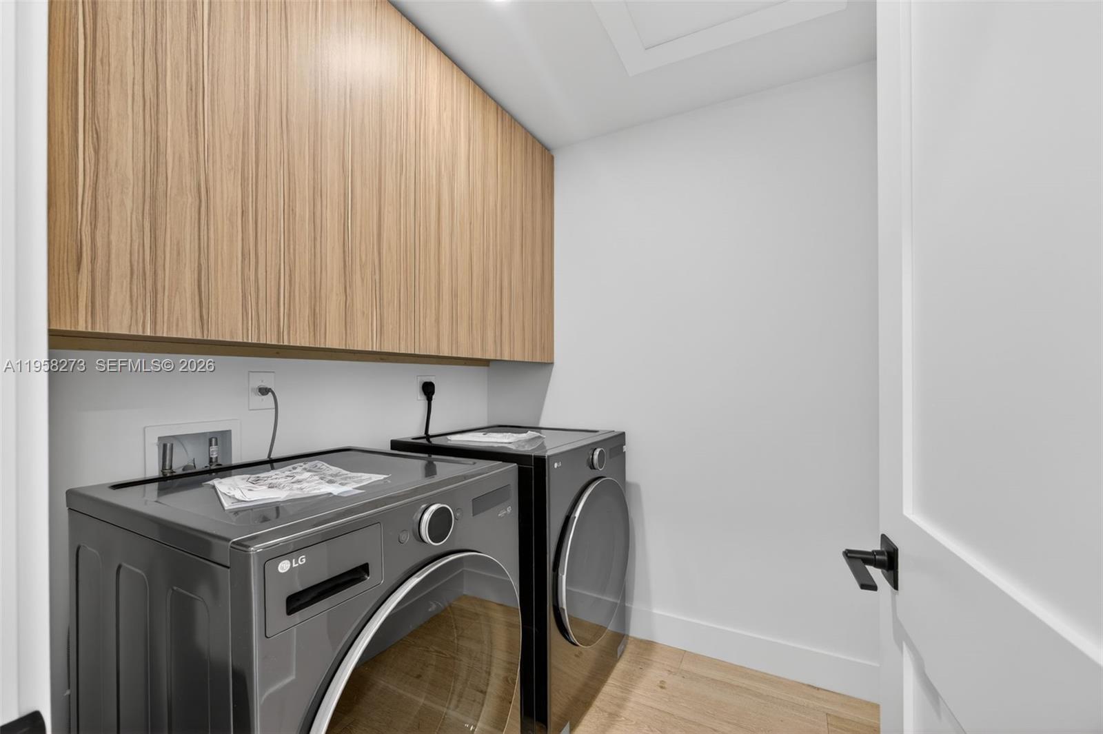 10380 Southwest 56th Terrace Miami, FL 33165 - Photo 26 of 40