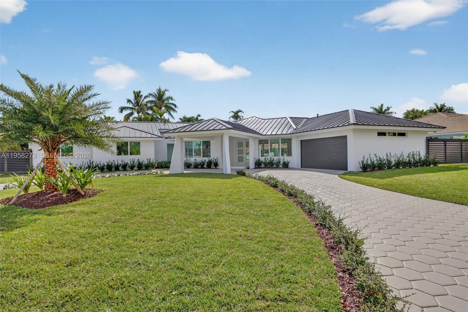 10380 Southwest 56th Terrace Miami, FL 33165 - Photo 3 of 40