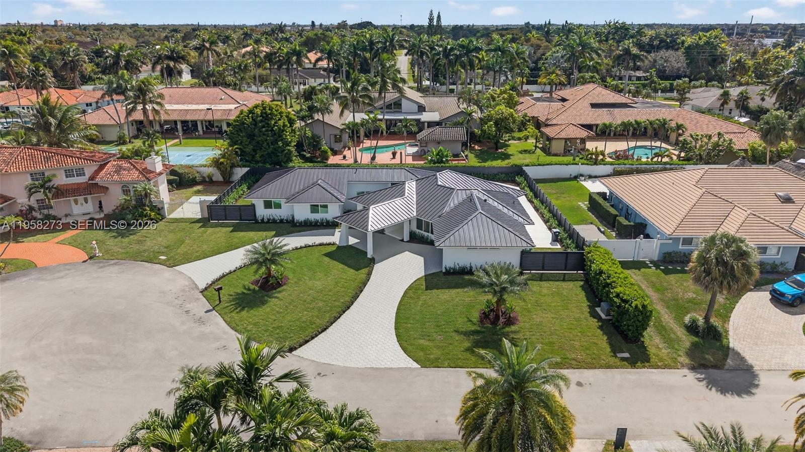 10380 Southwest 56th Terrace Miami, FL 33165 - Photo 37 of 40