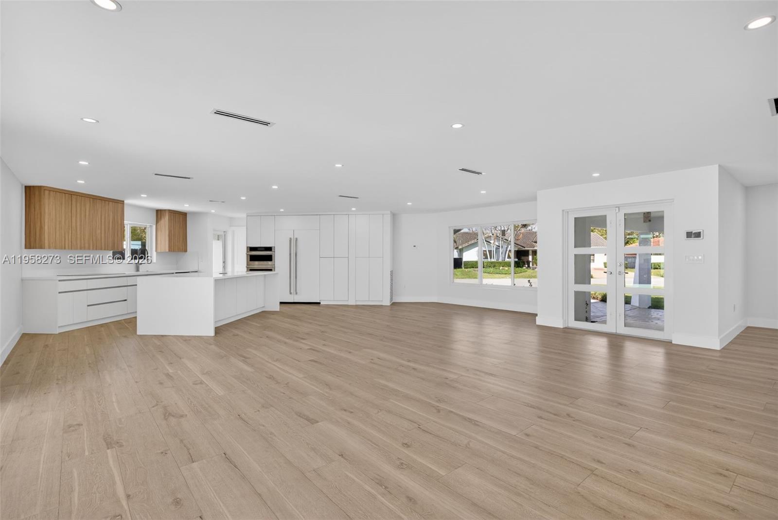 10380 Southwest 56th Terrace Miami, FL 33165 - Photo 4 of 40