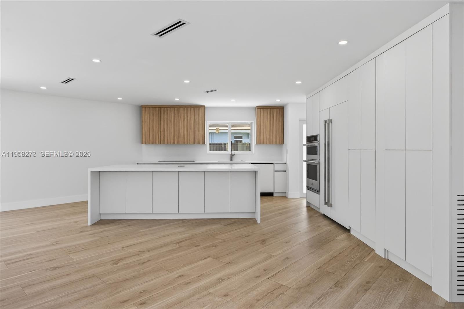 10380 Southwest 56th Terrace Miami, FL 33165 - Photo 5 of 40