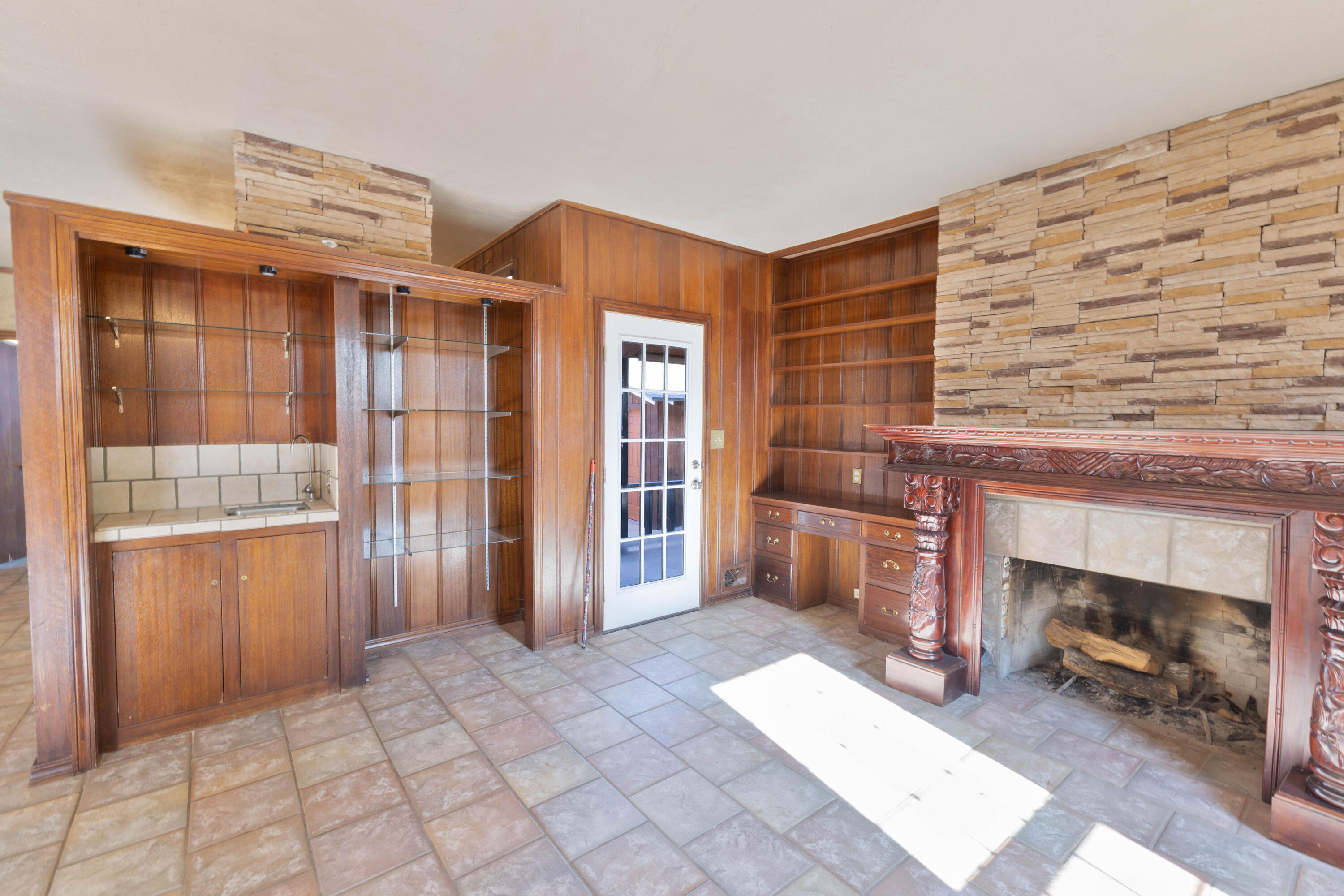 212 West 9th Street Plainview, TX 79072 - Photo 11 of 35