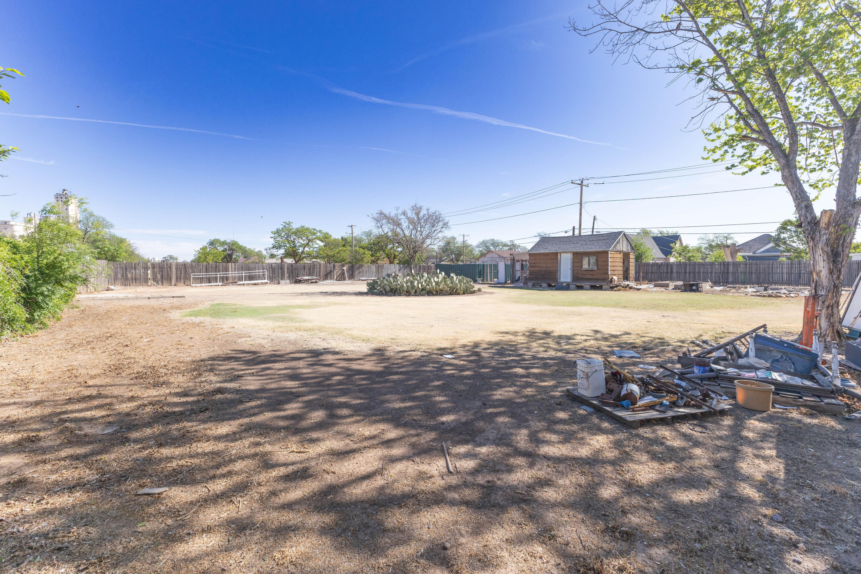 212 West 9th Street Plainview, TX 79072 - Photo 35 of 35 a view of a lake with houses