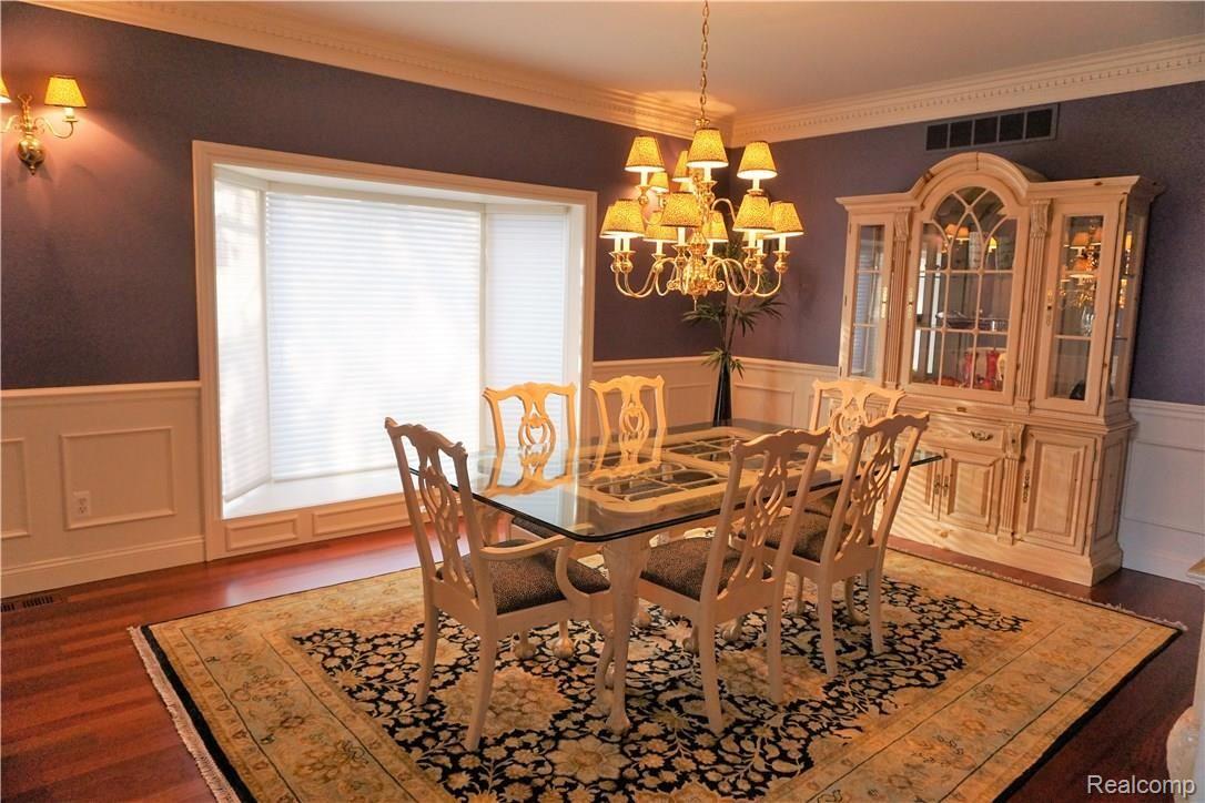 521 Hampton Road Grosse Pointe, MI 48236 - Photo 12 of 48 12 (2).JPG