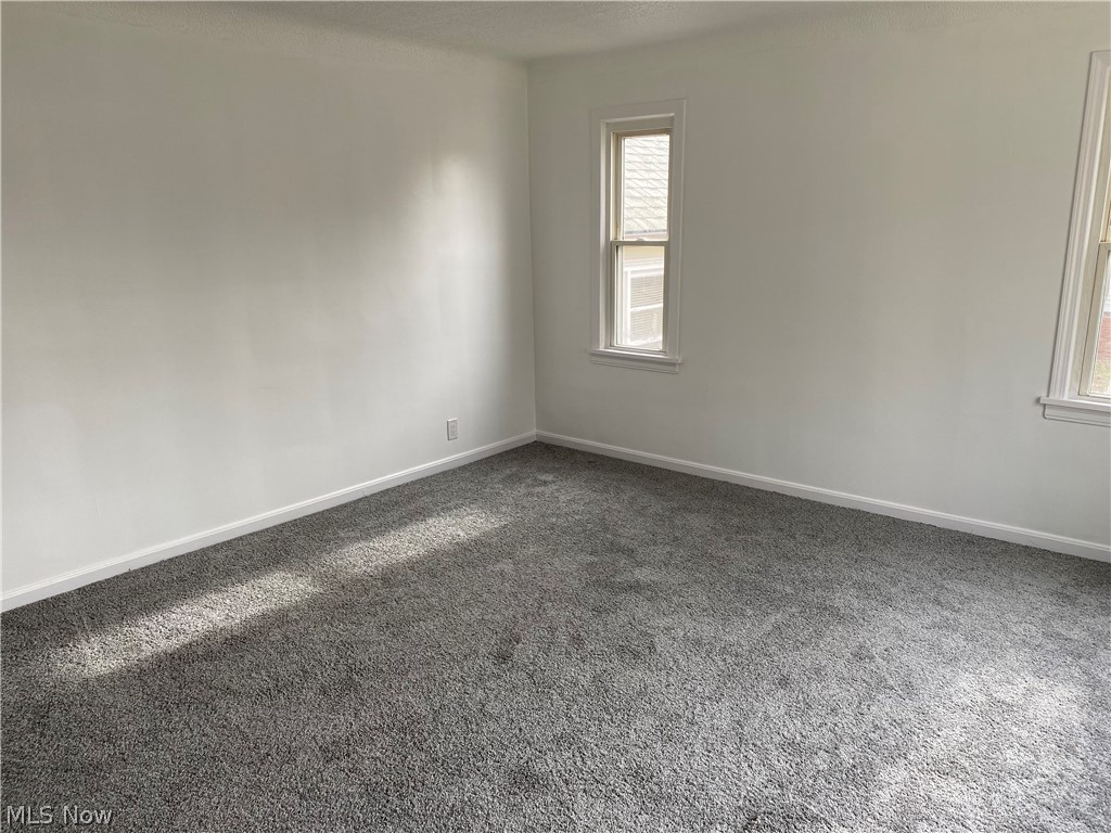 6367 Stumph Road Cleveland, OH 44130 - Photo 10 of 30