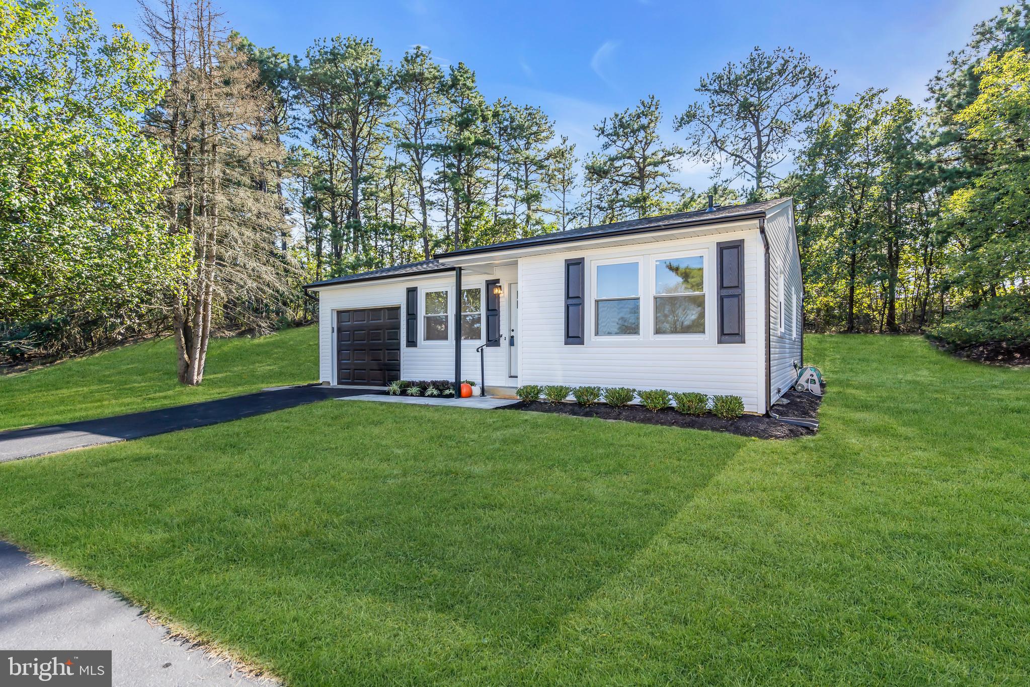 24 Churchill Road Manchester Township, NJ 08759 - Photo 7 of 33 Gallery Image 7