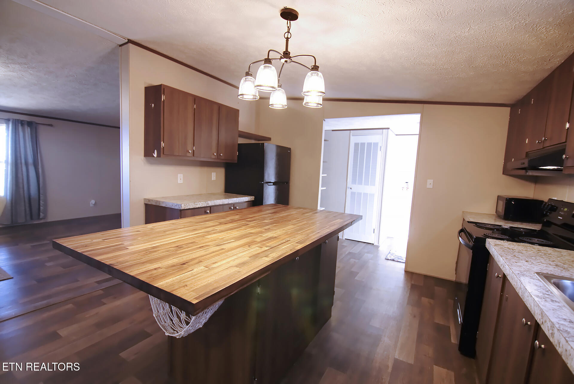 481 Tram Trail Dunlap, TN 37327 - Photo 10 of 38 kitchen_03_web