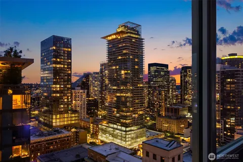 $1,299,950 | 121 Stewart Street, Unit 2501, Seattle, WA 98101