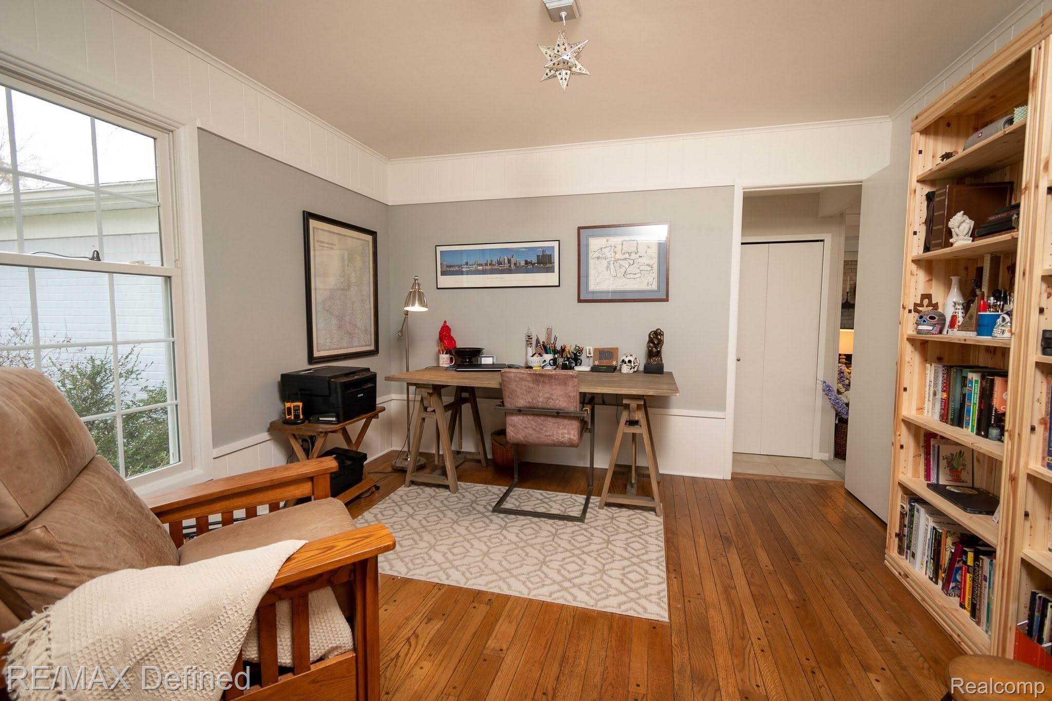 674 Campus Road Rochester, MI 48309 - Photo 13 of 48 DSC_0015.jpg