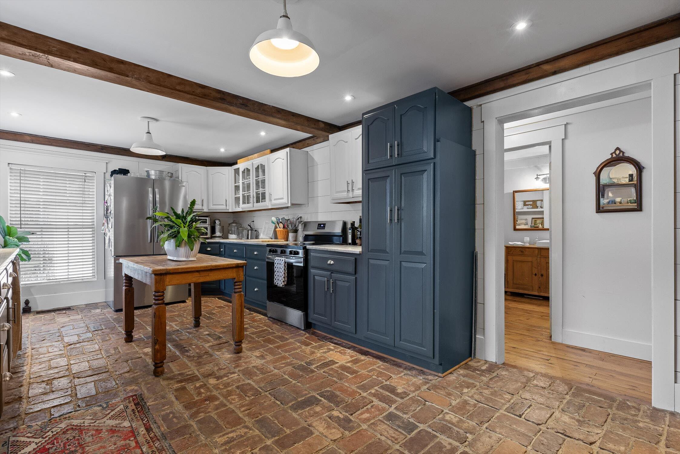 7820 Highway 193 Flintstone, GA 30725 - Photo 13 of 38 Guest Hallway from Kitchen