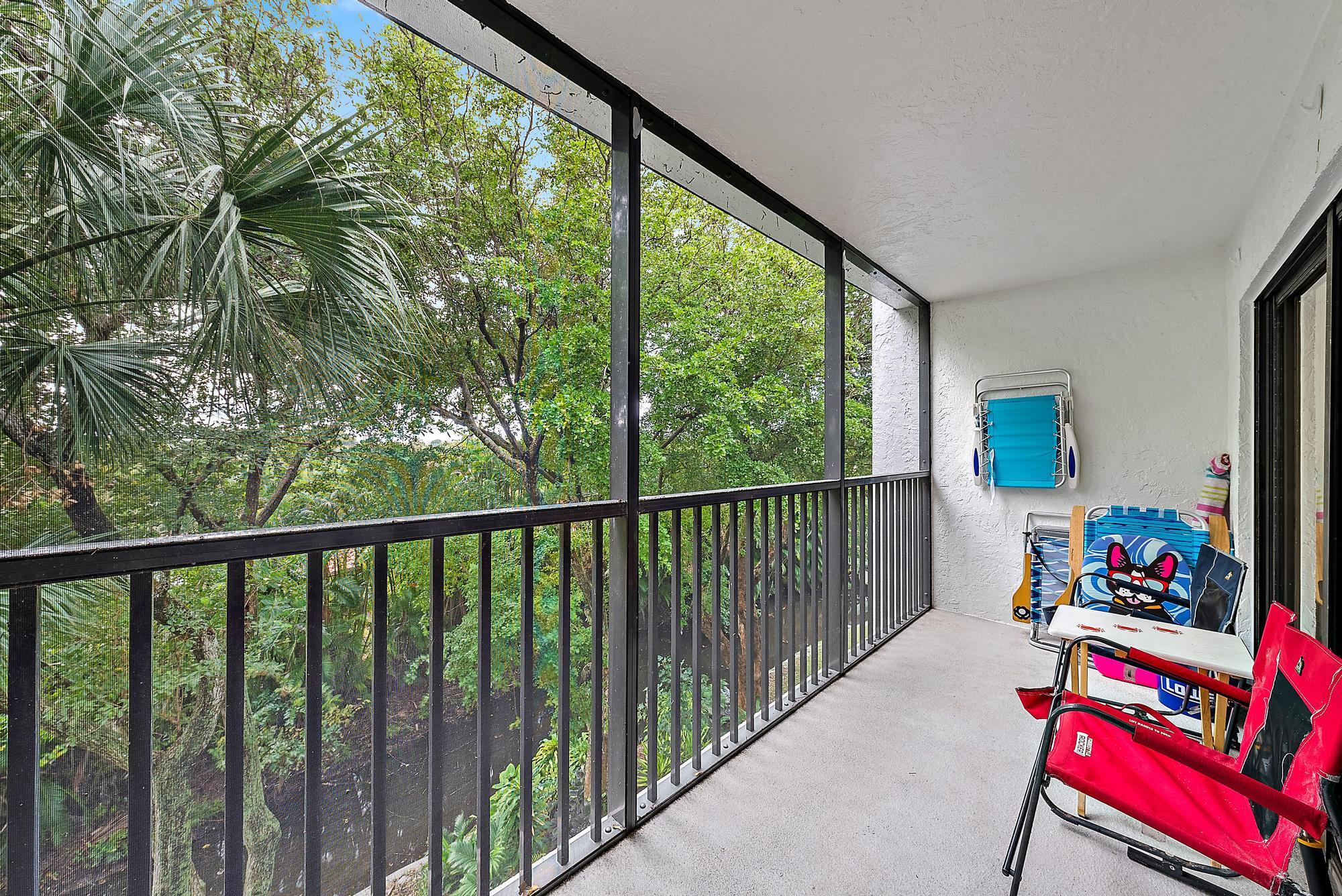 1605 Highway 1, Unit E401 Jupiter, FL 33477 - Photo 17 of 20 Patio Space