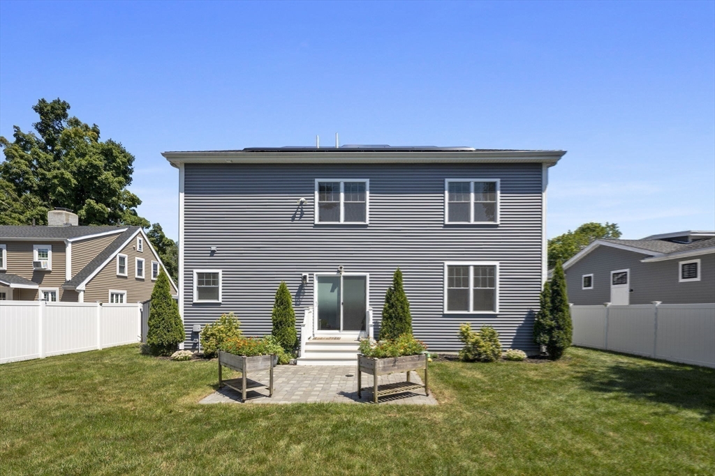 698 Trapelo Road Waltham, MA 02452 - Photo 28 of 32 Gallery Image 28