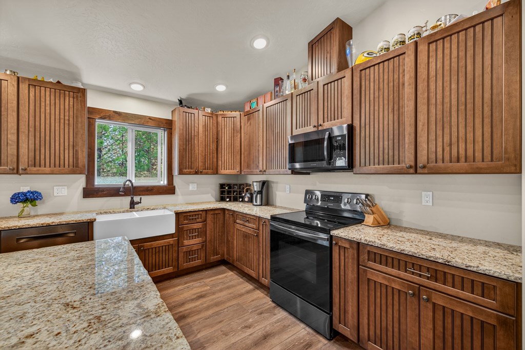 13388 Norwood Road McCall, ID 83638 - Photo 13 of 60 Kitchen