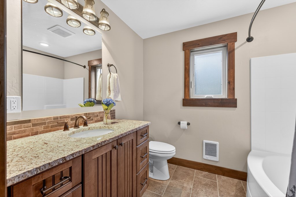 13388 Norwood Road McCall, ID 83638 - Photo 35 of 60 Bathroom