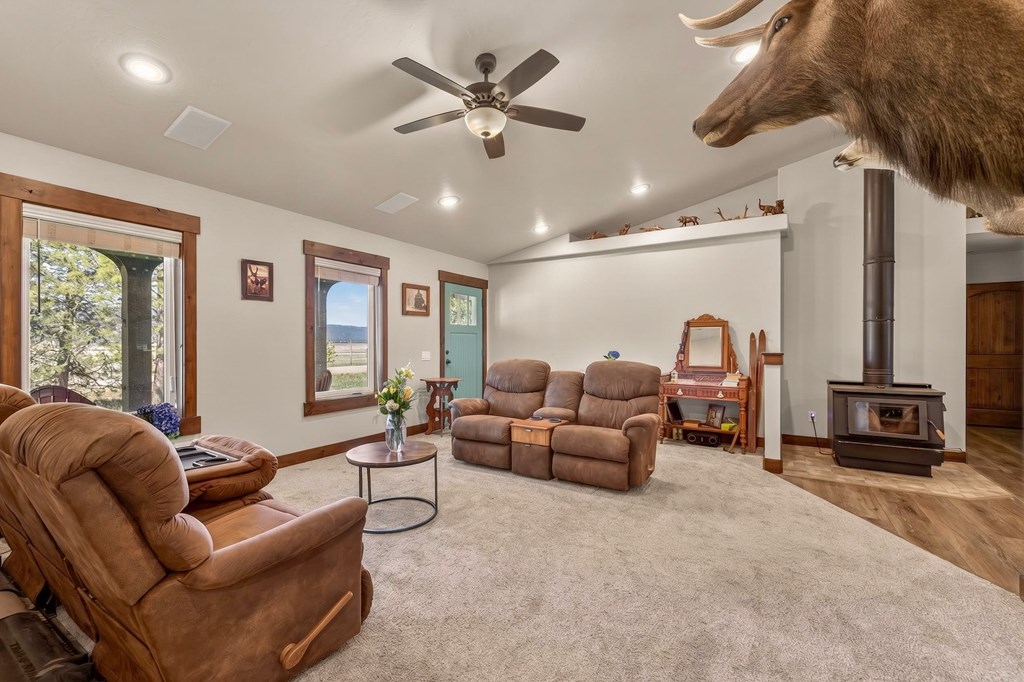 13388 Norwood Road McCall, ID 83638 - Photo 6 of 60 Livingroom