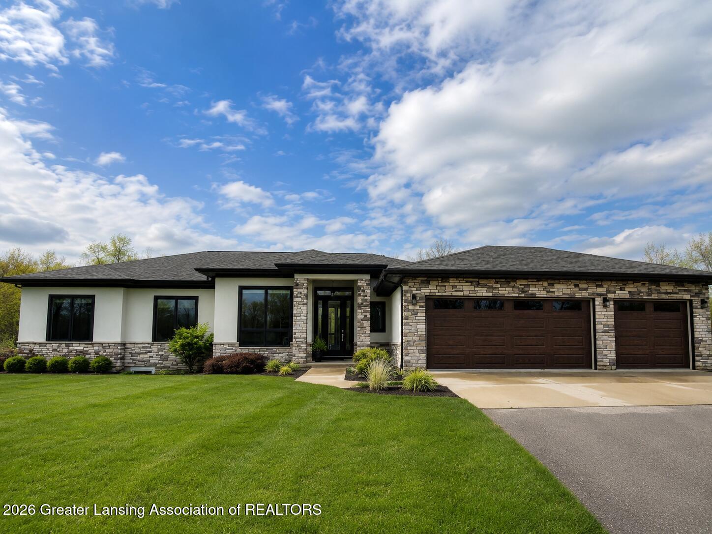 278 East Haslett Haslett, MI 48840 - Photo 27 of 44 exterior 2
