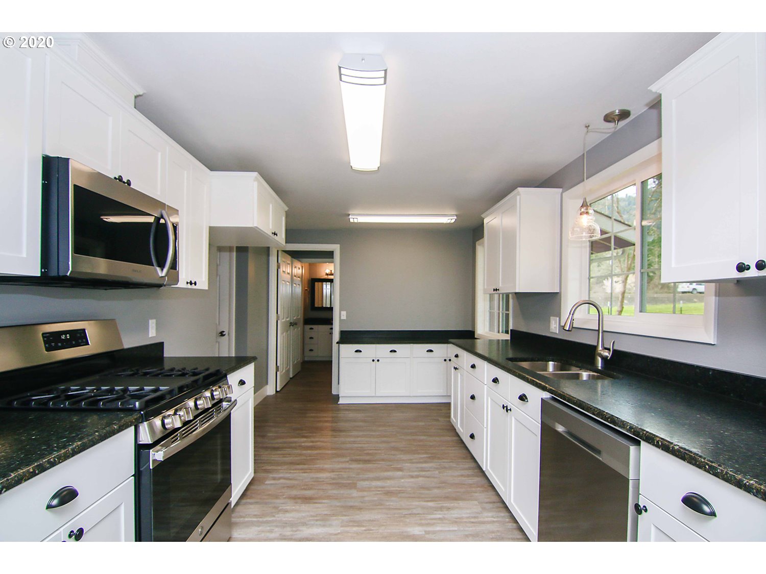 2301 Melrose Road Roseburg, OR 97471 - Photo 7 of 32 Gallery Image 7