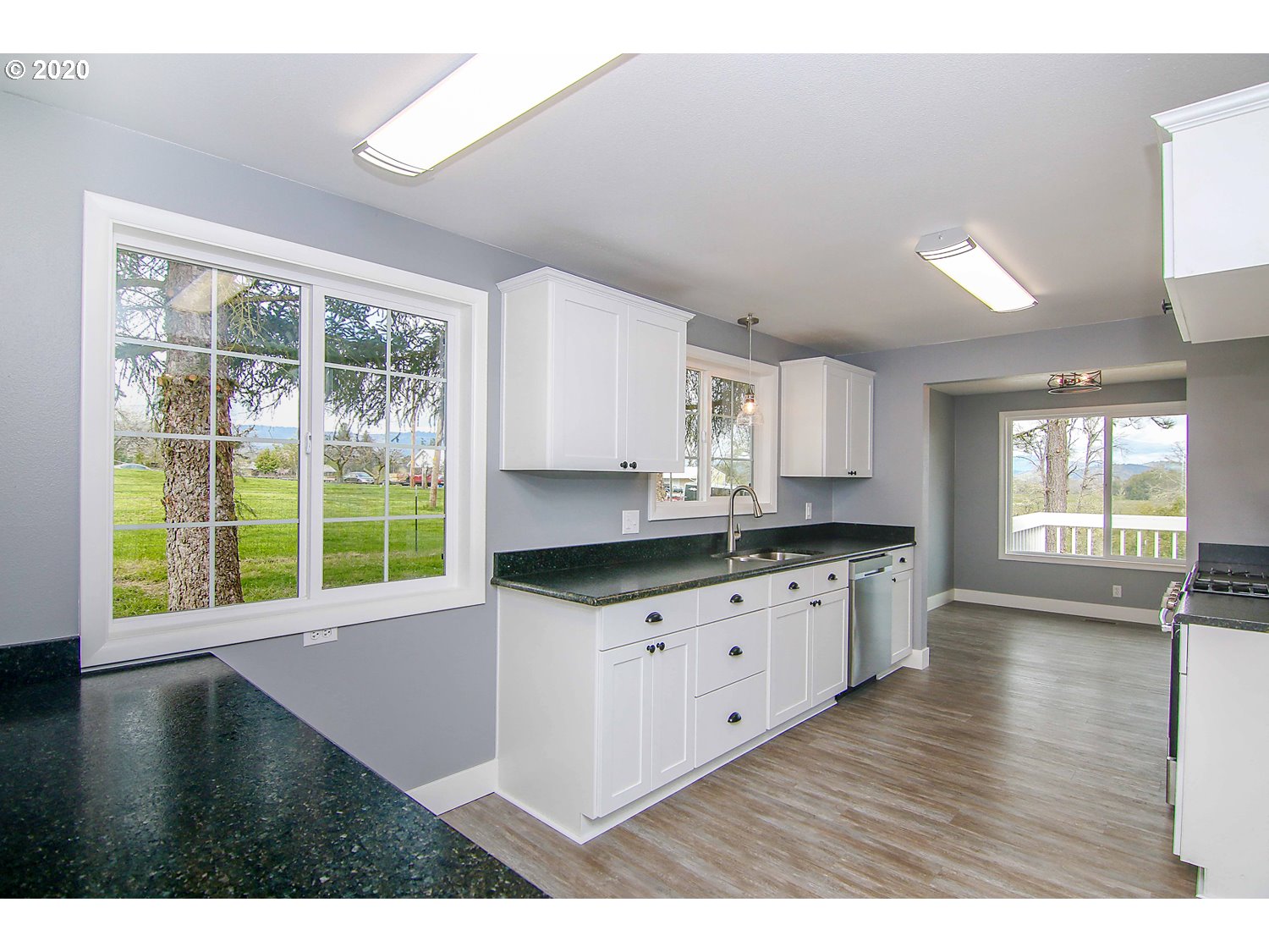 2301 Melrose Road Roseburg, OR 97471 - Photo 9 of 32 Gallery Image 9