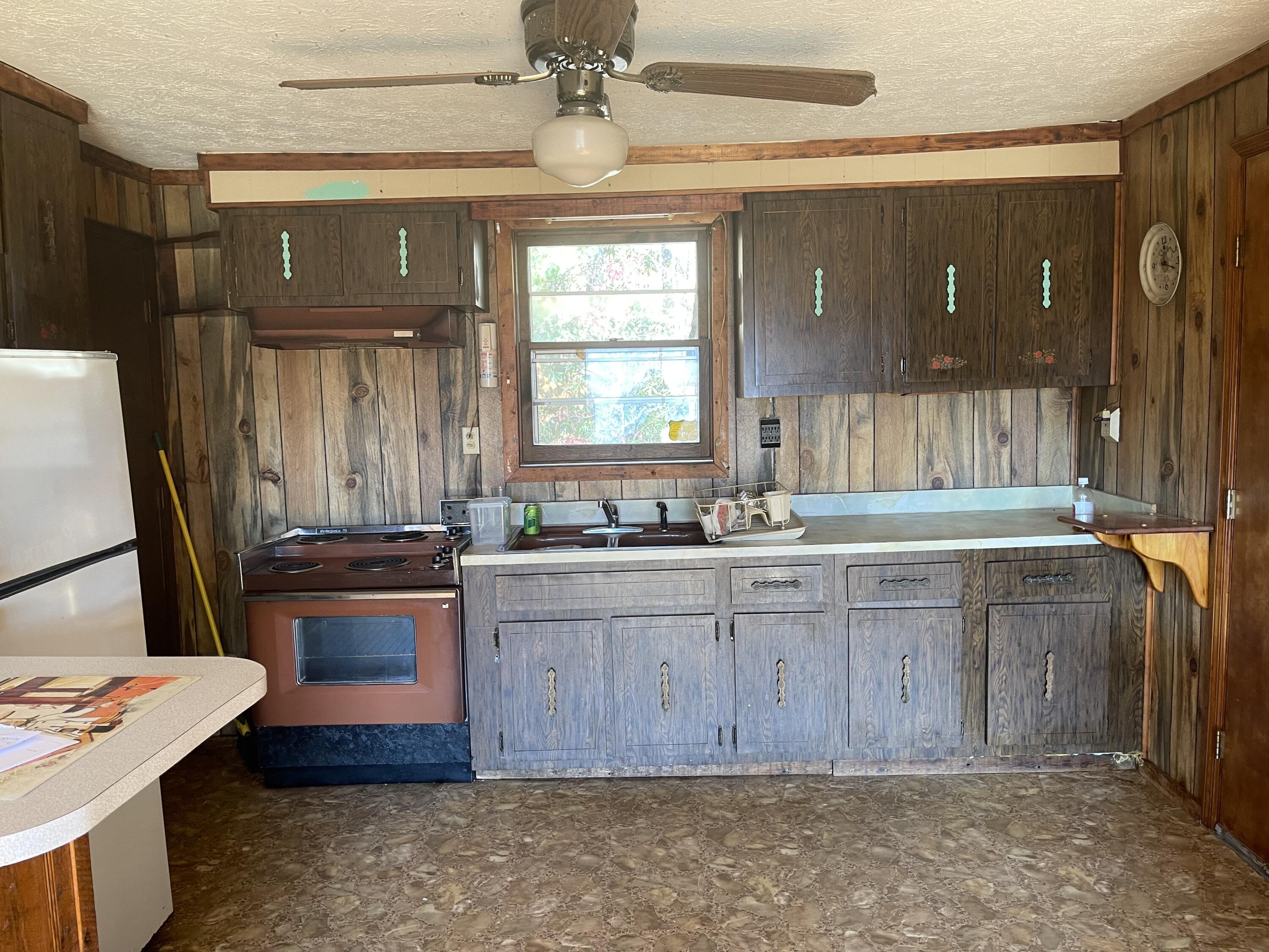 604 Dotson Road Trade, TN 37691 - Photo 30 of 84 IMG_2368