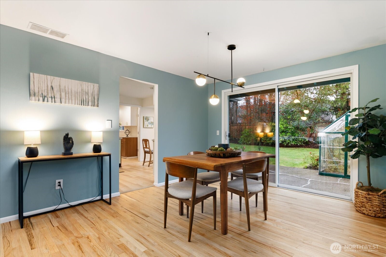 2106 E Avenue Anacortes, WA 98221 - Photo 11 of 31