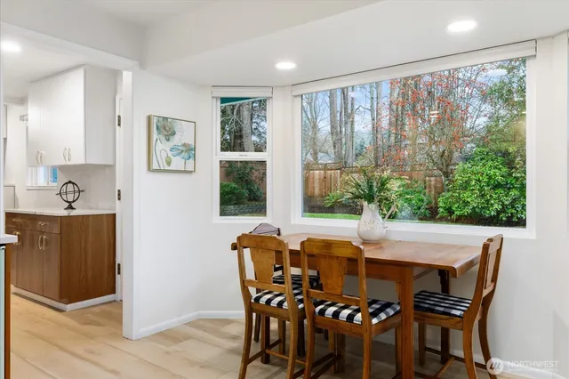 $680,000 | 2106 E Avenue, Anacortes, WA 98221