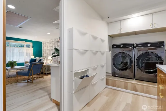 $680,000 | 2106 E Avenue, Anacortes, WA 98221