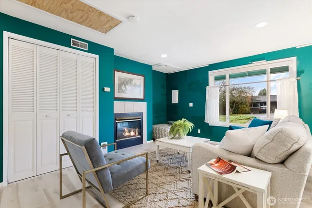 $680,000 | 2106 E Avenue, Anacortes, WA 98221