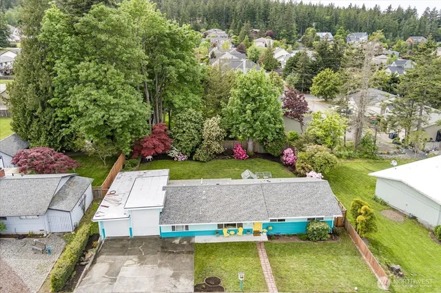 $680,000 | 2106 E Avenue, Anacortes, WA 98221