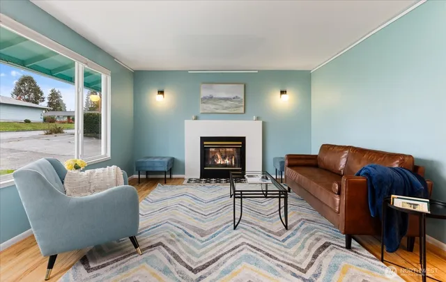 $680,000 | 2106 E Avenue, Anacortes, WA 98221