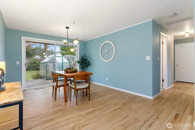 $680,000 | 2106 E Avenue, Anacortes, WA 98221