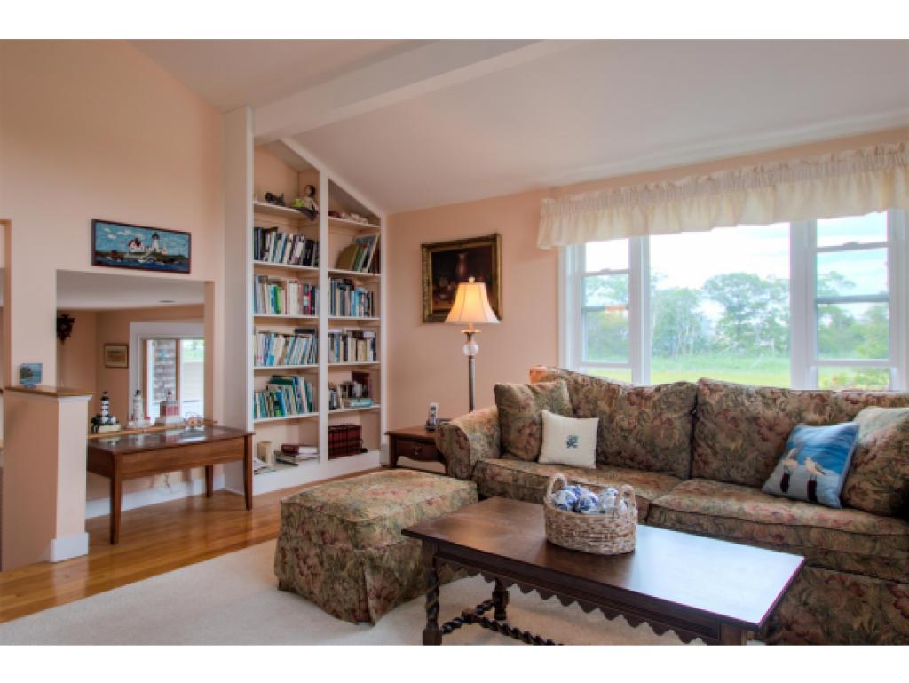 32 Walnut Avenue Hampton, NH 03842 - Photo 9 of 20 Gallery Image 9