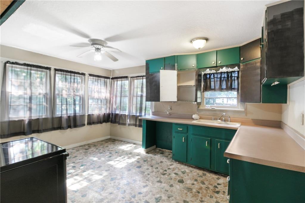 1621 Appleton Street Parsons, KS 67357 - Photo 17 of 23