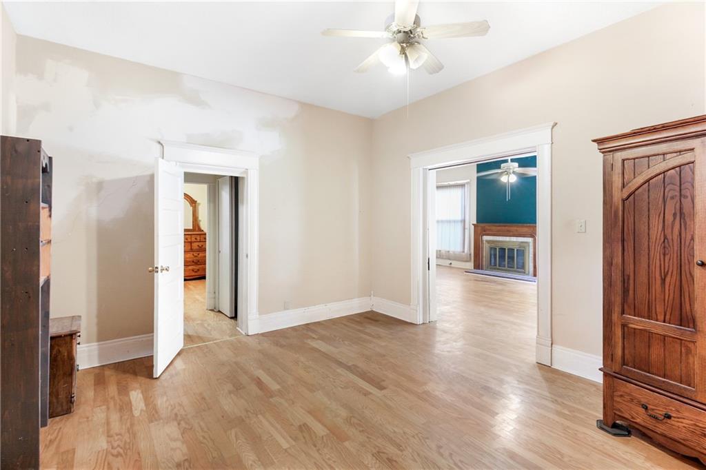 1621 Appleton Street Parsons, KS 67357 - Photo 3 of 23