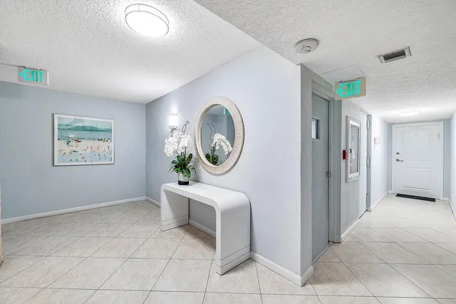 $2,500,000 | 900 Northeast Spanish River Boulevard, Unit 7E, Boca Raton, FL 33431